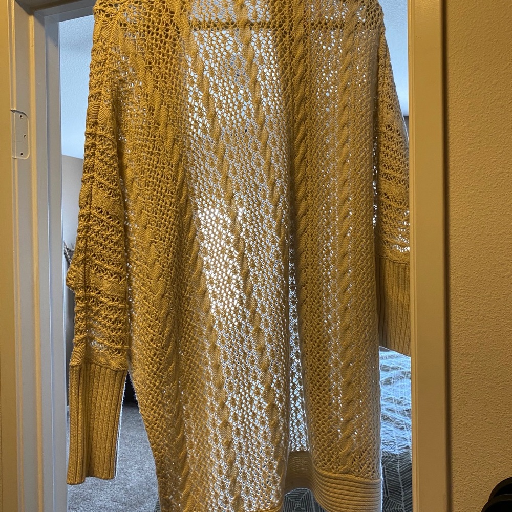 Cardigan - Picture 2 of 4